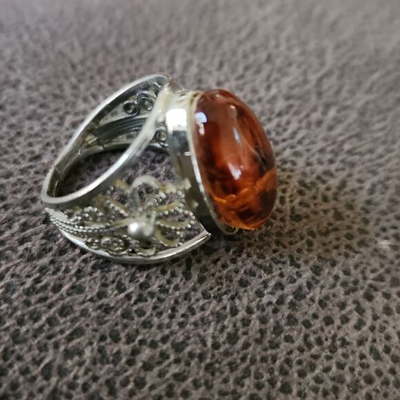 Baltic Amber silvertone ring size 6 1/2 from Lithuania - Picture 4 of 9